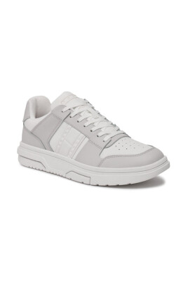 casual-sneakers-for-men-and-women