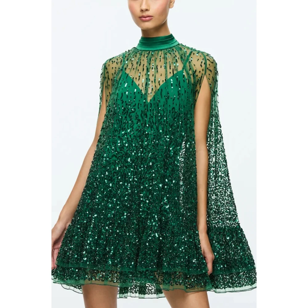 alice + olivia Groene Jurk met Cape Overlay Green Dames