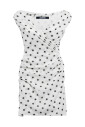 robe-blanche-a-pois-avec-decollete-plongeant-en-v