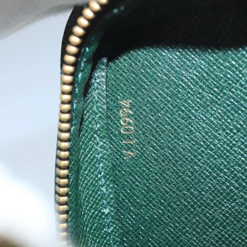Louis Vuitton Vintage Pre-owned Leather clutches Green Dames