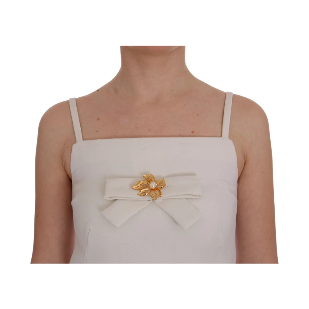 Dolce & Gabbana Elegante witte wollen shiftjurk met gouden broche White Dames