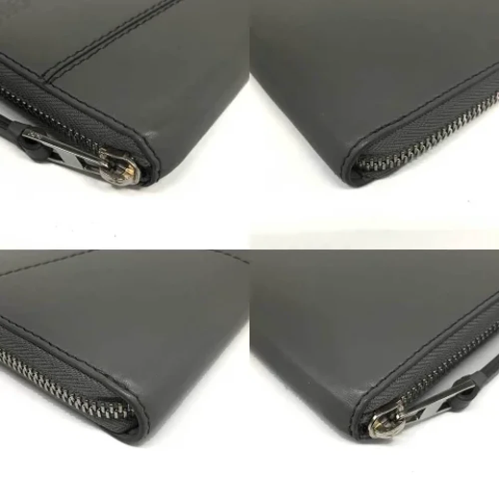 Loewe Pre-owned Leather wallets Gray Dames