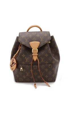 pre-owned-fabric-shoulder-bags