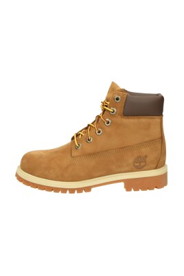 bottes-elegantes-a-lacets