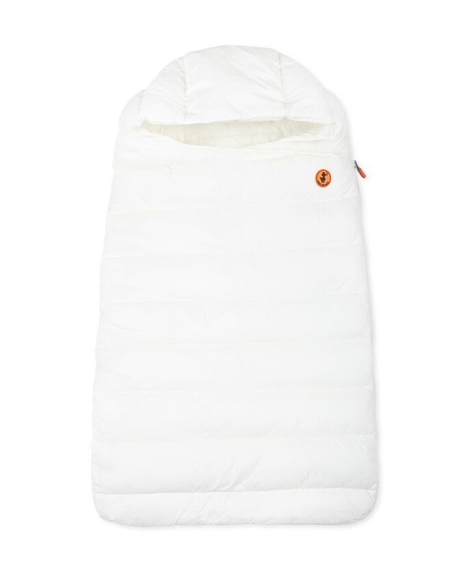 sac-de-couchage-blanc-matelasse-pour-bebe