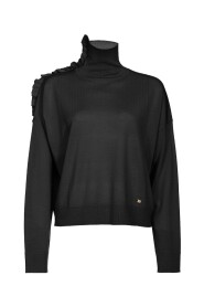 Czarny sweter z wełny z bocznym falbaną