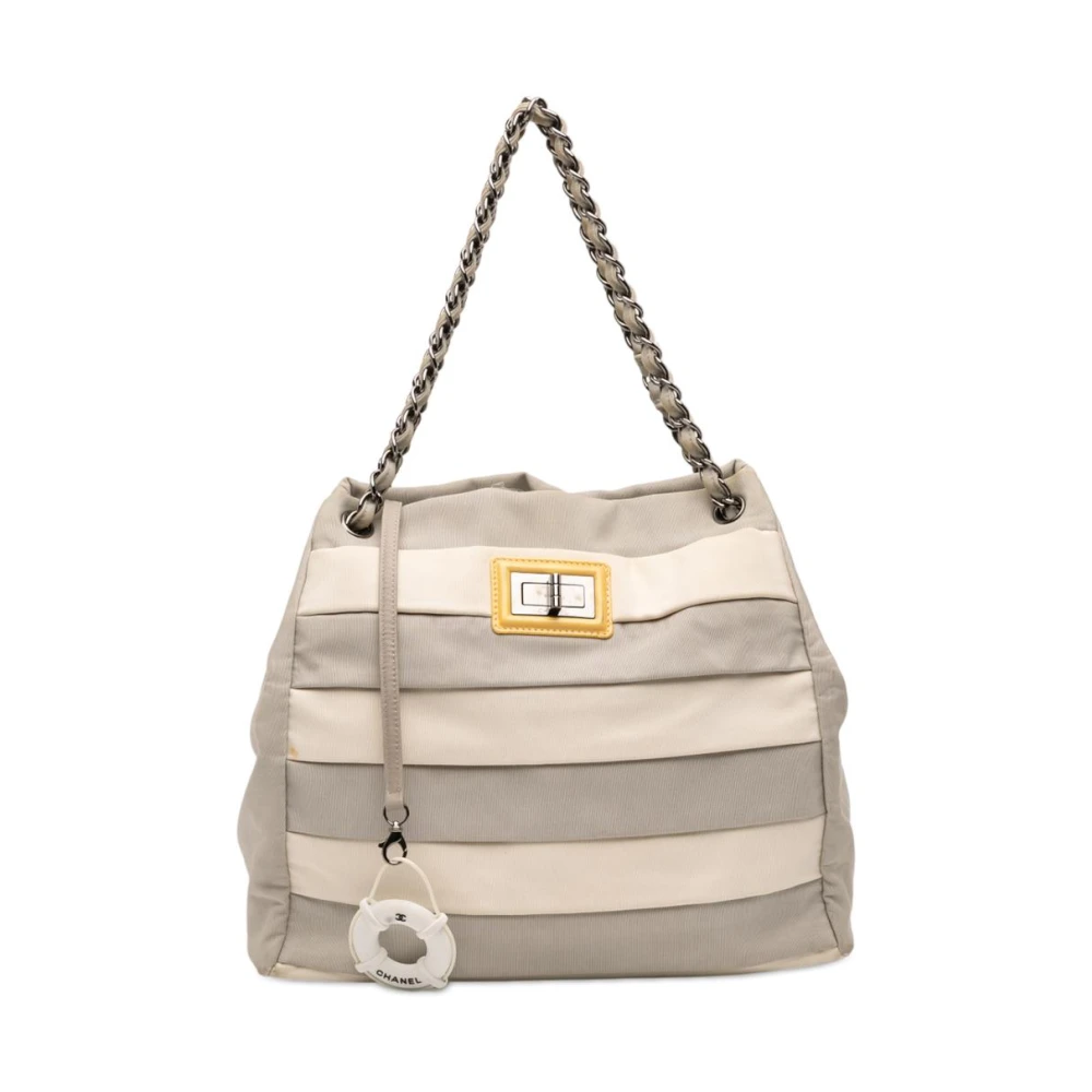 Chanel Vintage Women's Gray Pre-Owned Tote Bag With Chain Accents
