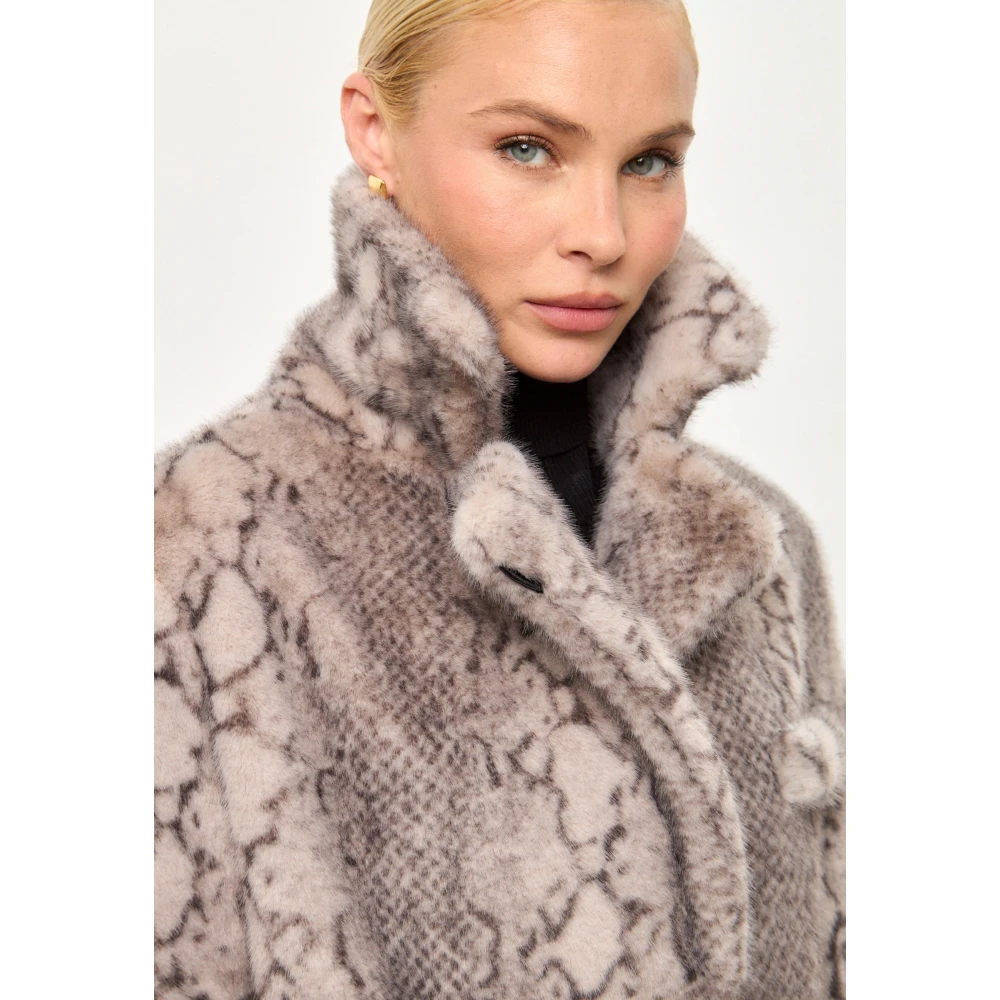 Cesare Gaspari Faux Fur & Shearling Jackets Beige Dames