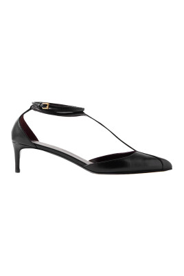 black-pumps-elevate-style-comfortably