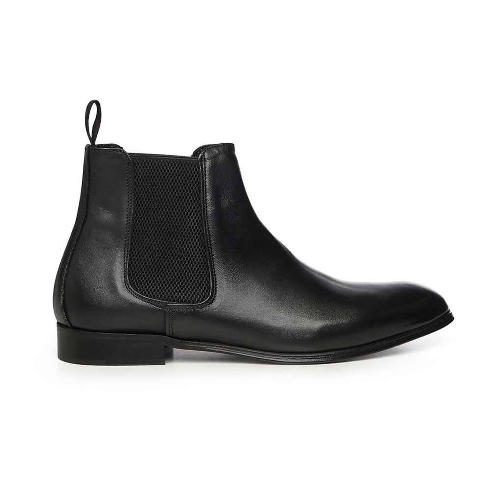 Shop Chelsea Boots online at Miinto