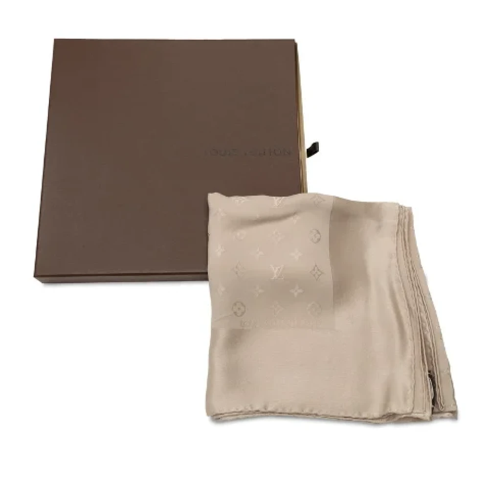 Louis Vuitton Vintage Pre-owned Silk scarves Beige Dames