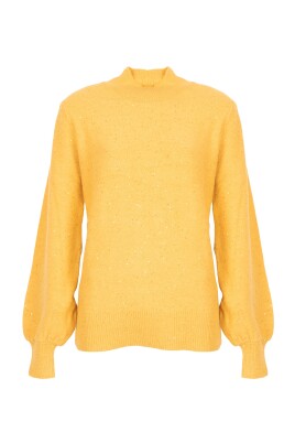 stijlvolle-turtleneck-met-golfhalslijn-en-pofmouwen