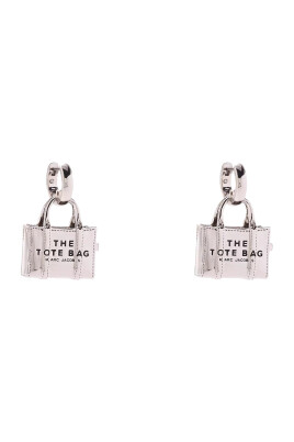 boucles-d-oreilles-pendantes-en-argent-elegantes