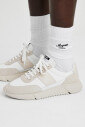 chaussure-de-course-retro