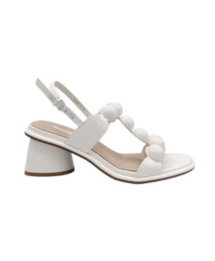 witte-lakleren-sandaal