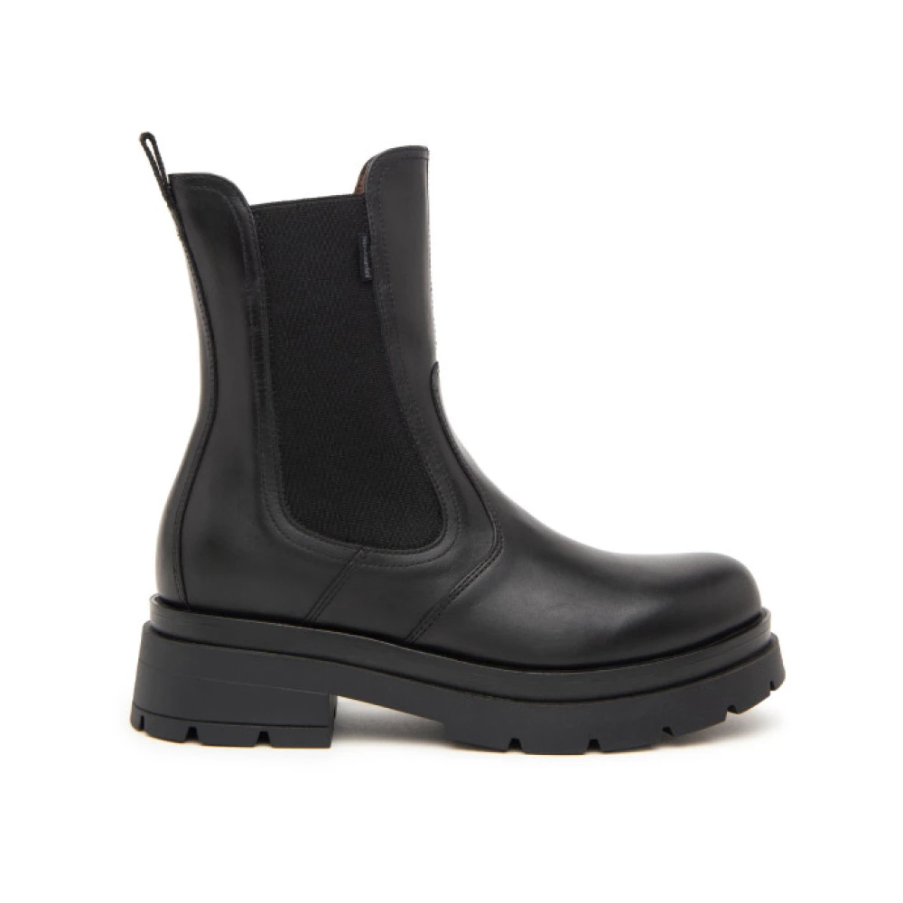 Shoes > Boots > Chelsea Boots - - Nerogiardini - Modalova