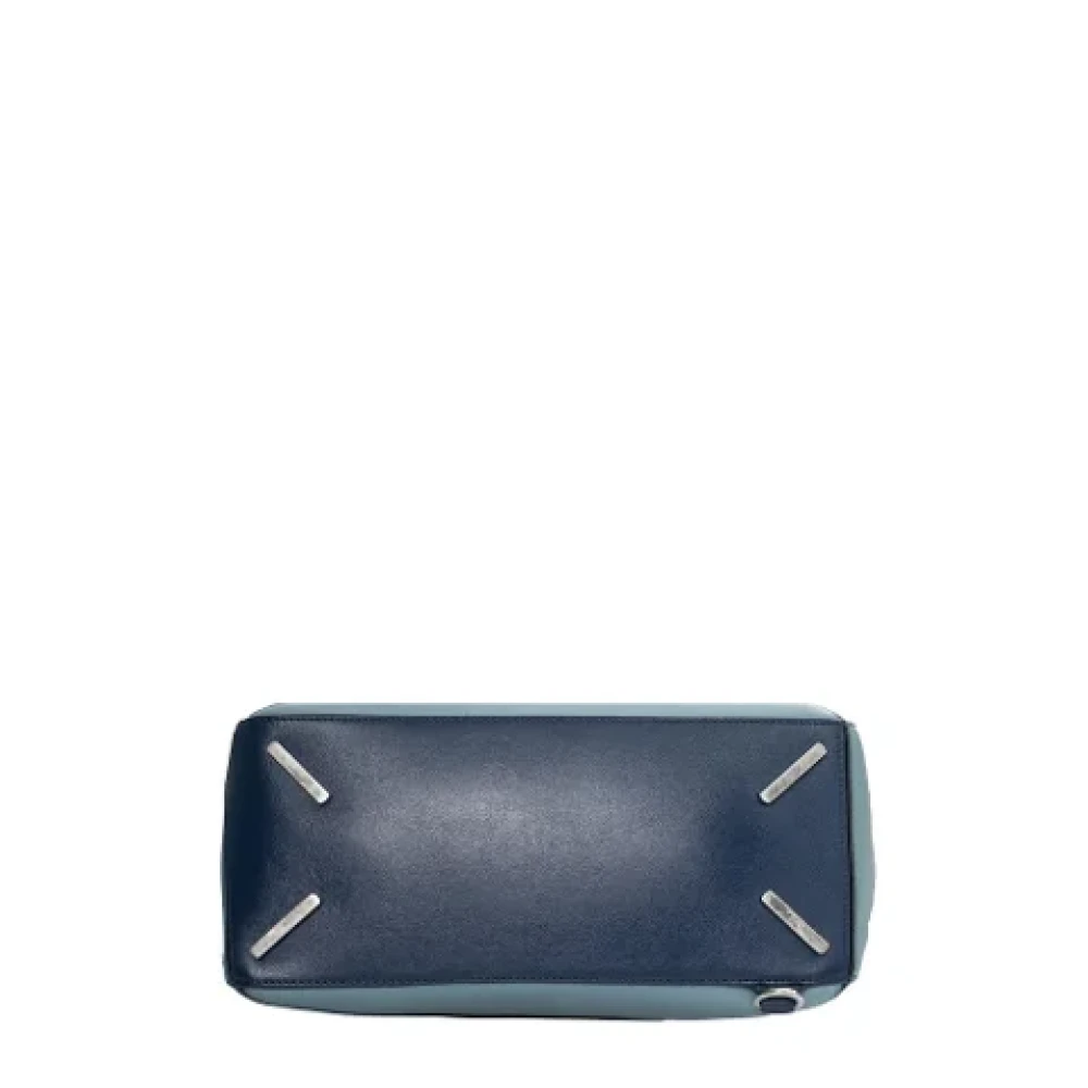 Loewe Pre-owned Leather handbags Blue Dames