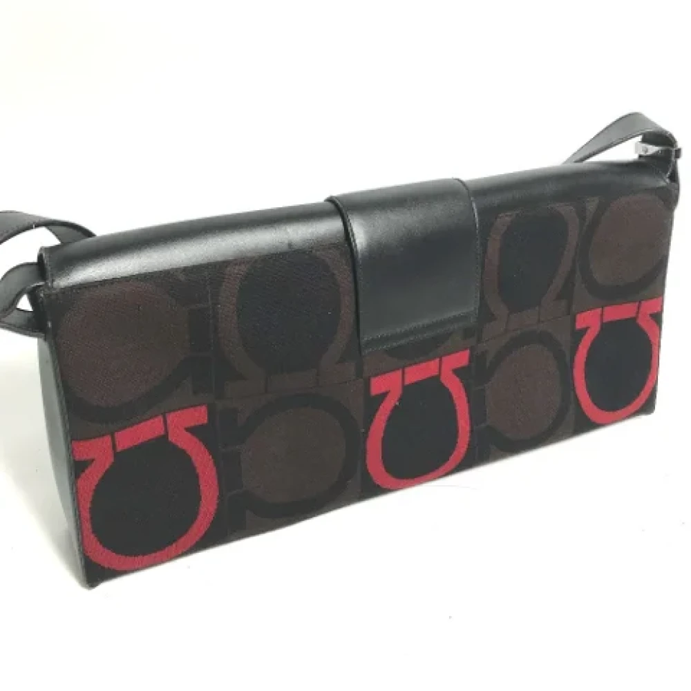 Salvatore Ferragamo Pre-owned Fabric shoulder-bags Black Dames