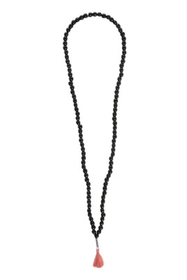 elegant-beaded-tassel-necklace-with-pendant