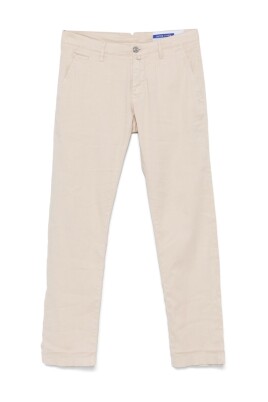 beige-jeans-for-man