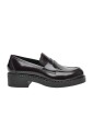 leren-mocassin-in-druivenkleur
