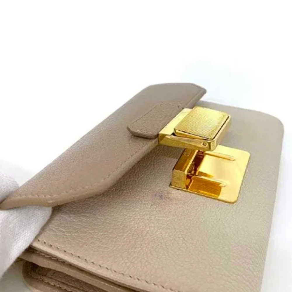 Miu Pre-owned Leather wallets Beige Dames