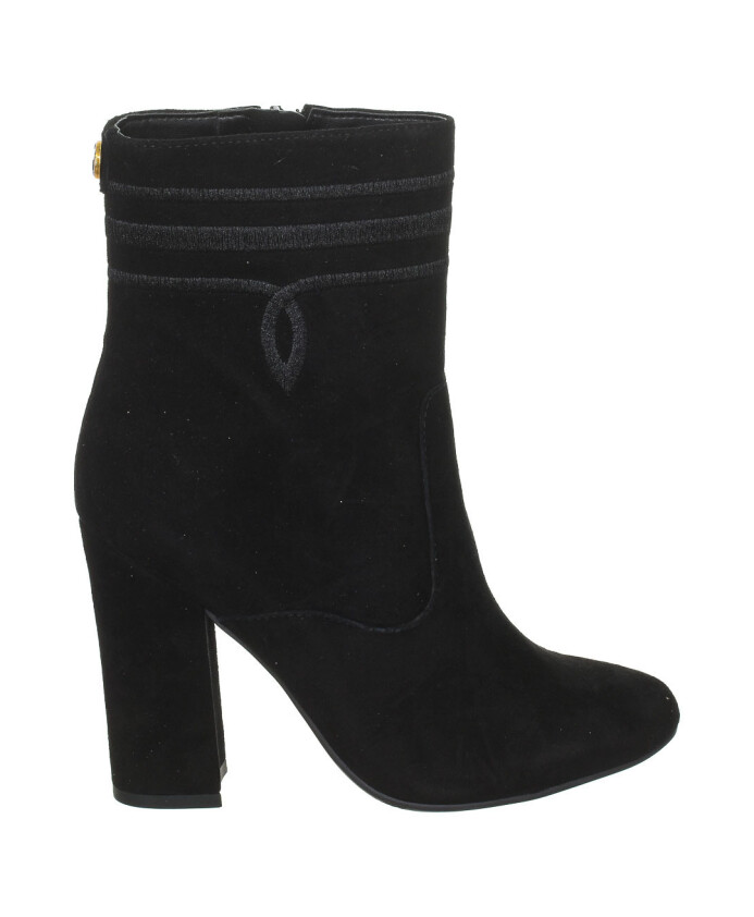 heeled-boots