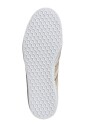 sneakers-beige-en-daim-style-elegant