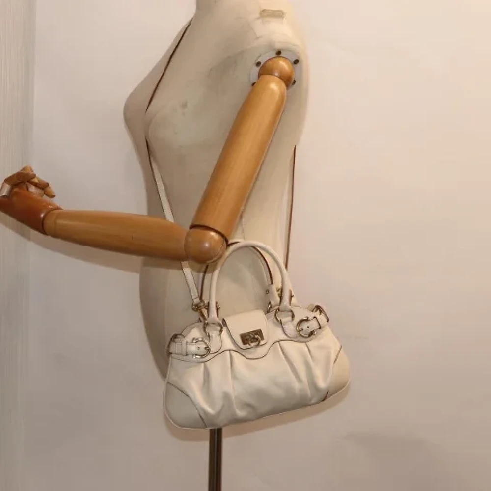 Salvatore Ferragamo Pre-owned Leather handbags White Dames