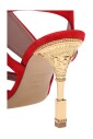 sandales-rouges-en-daim-a-bout-carre