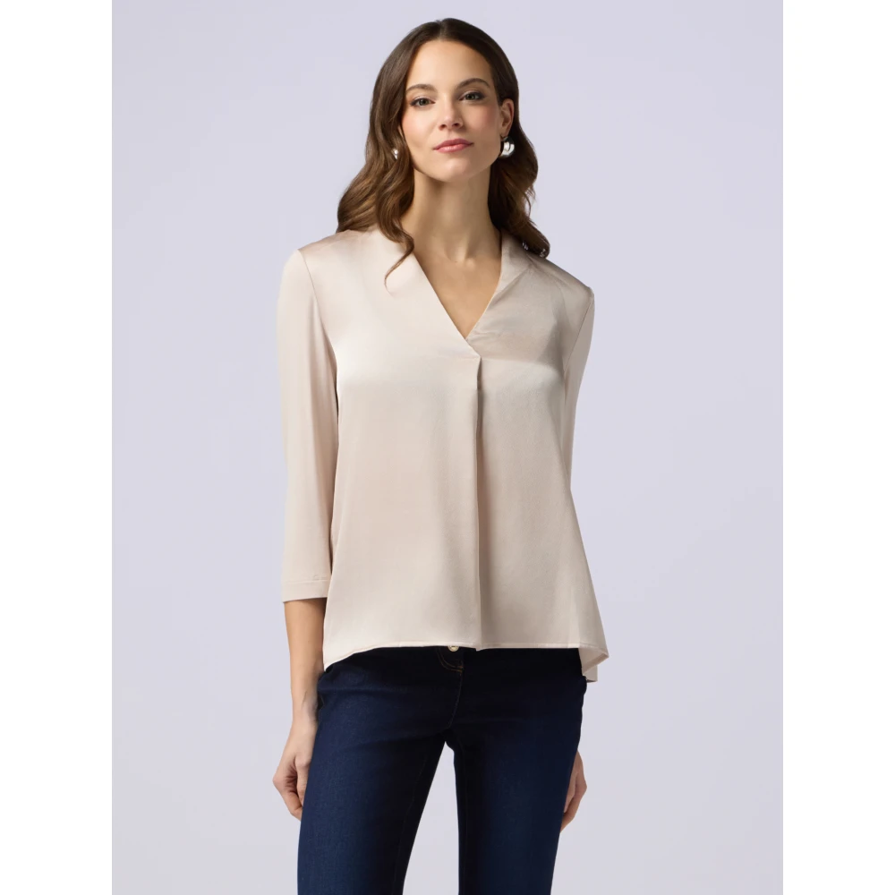 Oltre T-shirt gemaakt van bi-materialen met V-hals Beige Dames