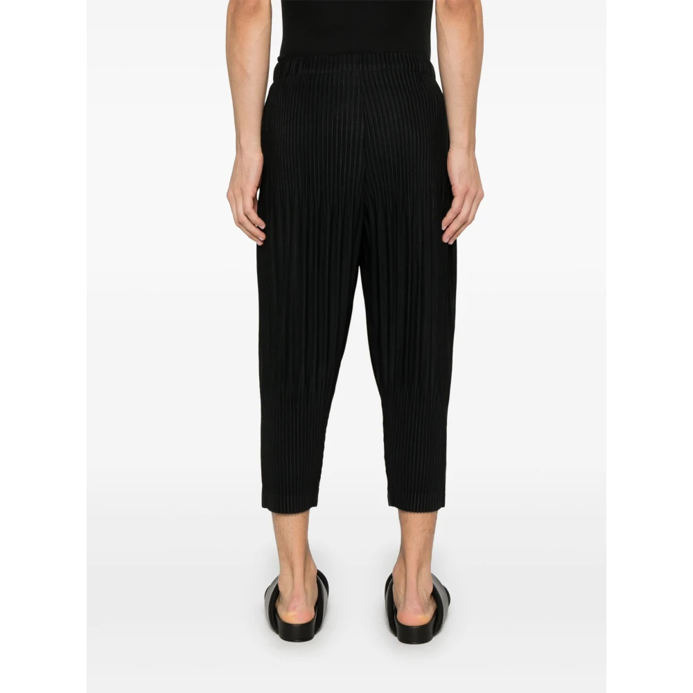 Issey Miyake Zwarte Plissé Tapered Broek Black Heren
