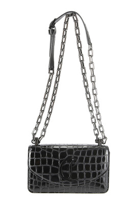 chain-crossbody-pochette
