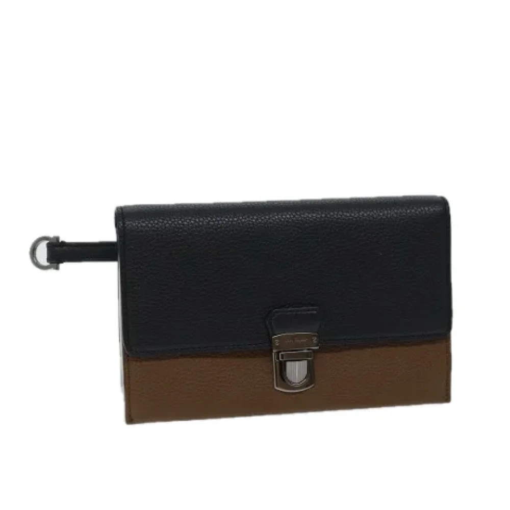 Salvatore Ferragamo Pre-owned Leather clutches Black Dames