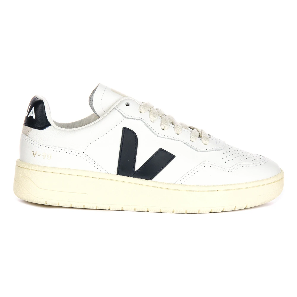 Veja Women's White Sneakers, 5 Uk, V-90 Trainers