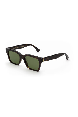 green-sunglasses-stylish-unisex-model