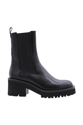 five-boot-stylish-and-durable-footwear