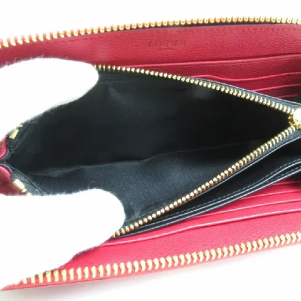 Loewe Pre-owned Leather wallets Red Dames