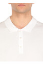 polo-blanc-avec-col-et-manches-courtes