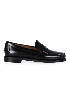 leather-loafers-with-round-toeline