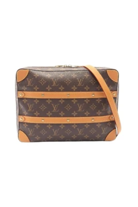 Pre-owned Soft Trunk Messenger Monogram Axelremsväska