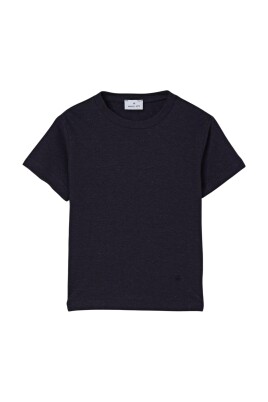 casual-round-neck-t-shirt