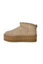 botte-plateforme-en-daim-beige-avec-uggplush