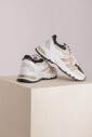 chunky-sneaker-met-gekleurde-panelen