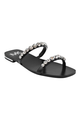 chaussures-plates-noires-a-lacets