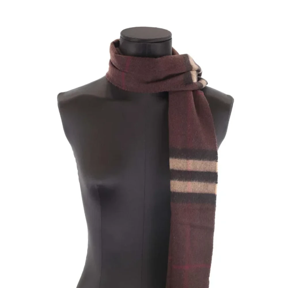 Burberry Vintage Pre-owned Cashmere scarves Brown Dames