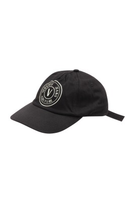 baseball-cap-with-pences