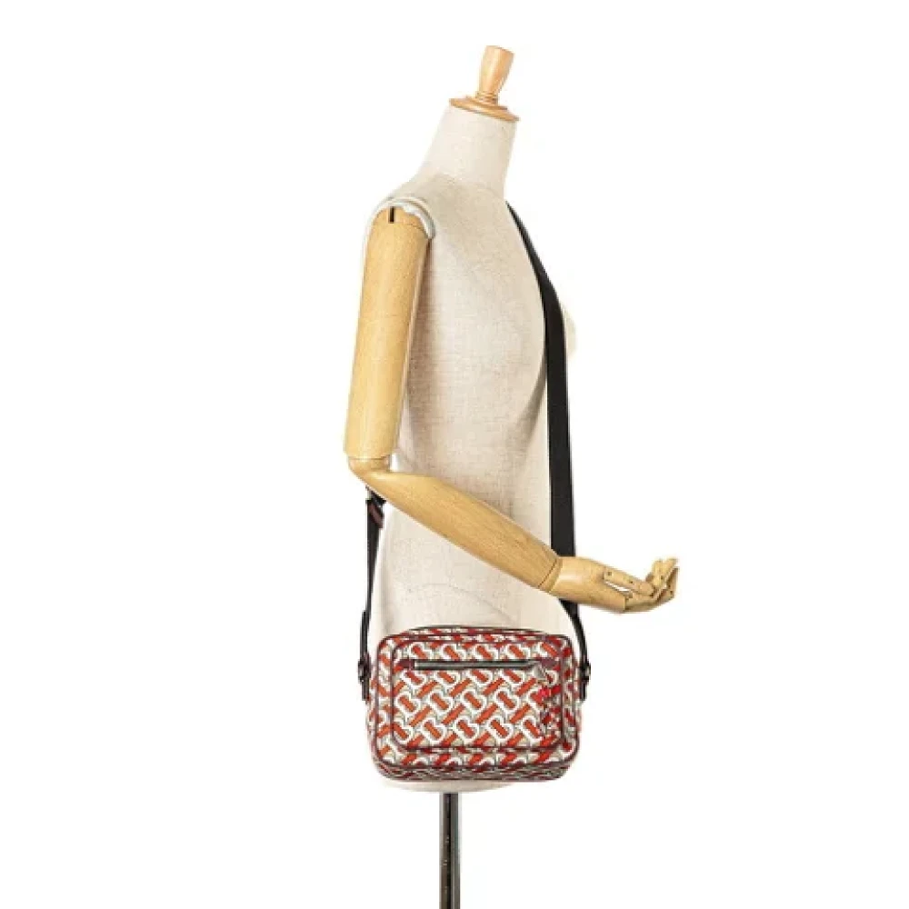 Burberry Vintage Pre-owned Nylon shoulder-bags Orange Dames