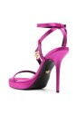 sandales-en-satin-fuchsia-avec-meduse