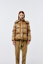 doudoune-en-nylon-brillant